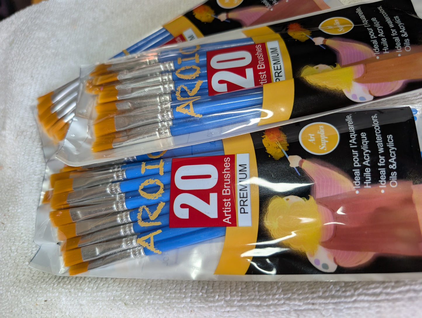 60 Medium Flat Paintbrushes