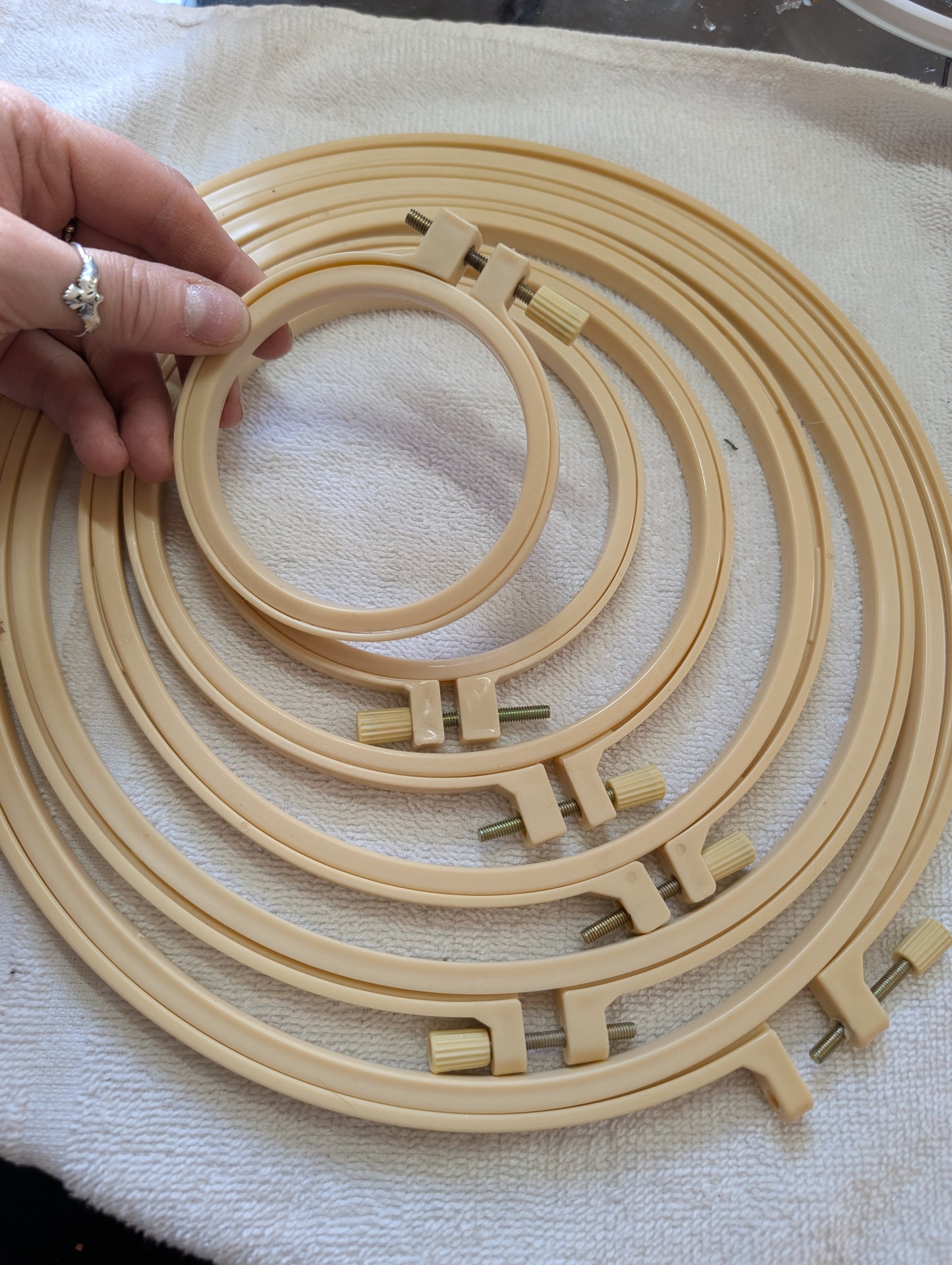 Plastic Embroidery Hoop Set