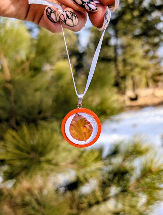 Small Wooden Aspen Leaf Ornaments