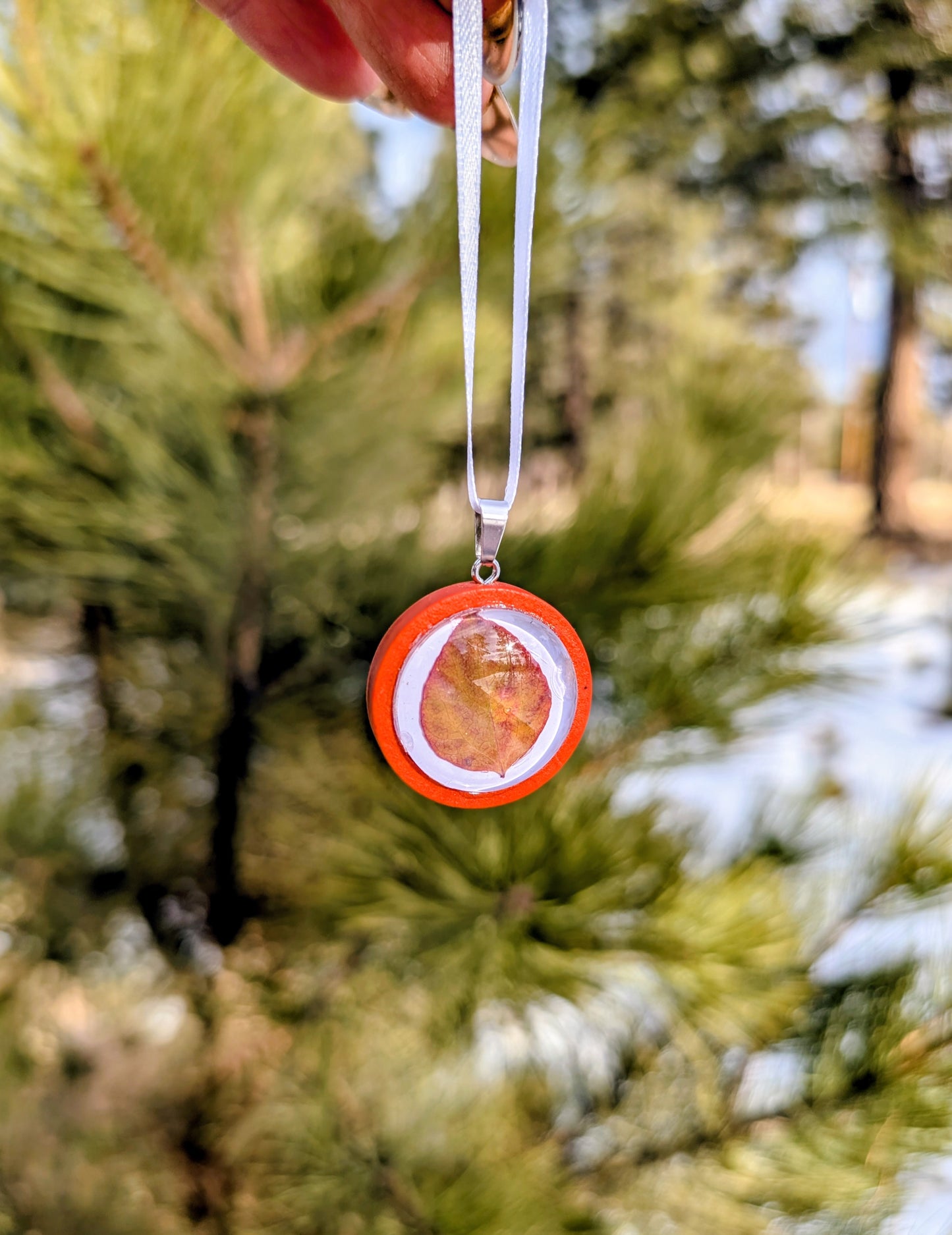 Small Wooden Aspen Leaf Ornaments