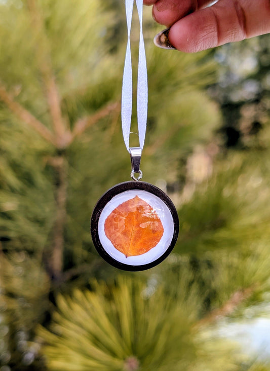 Small Wooden Aspen Leaf Ornaments