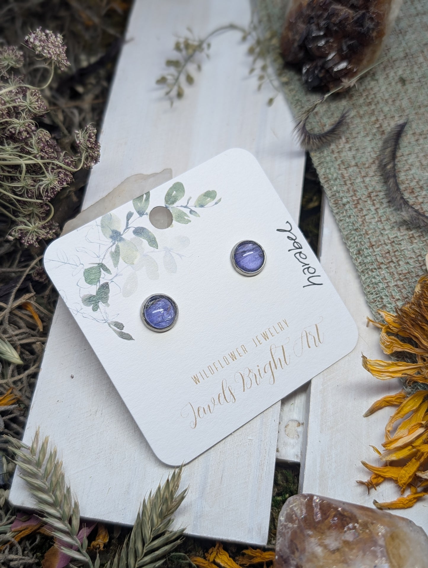 Harabel Tiny Nature-Inspired Whimsical Earrings with Dried Floral Accents