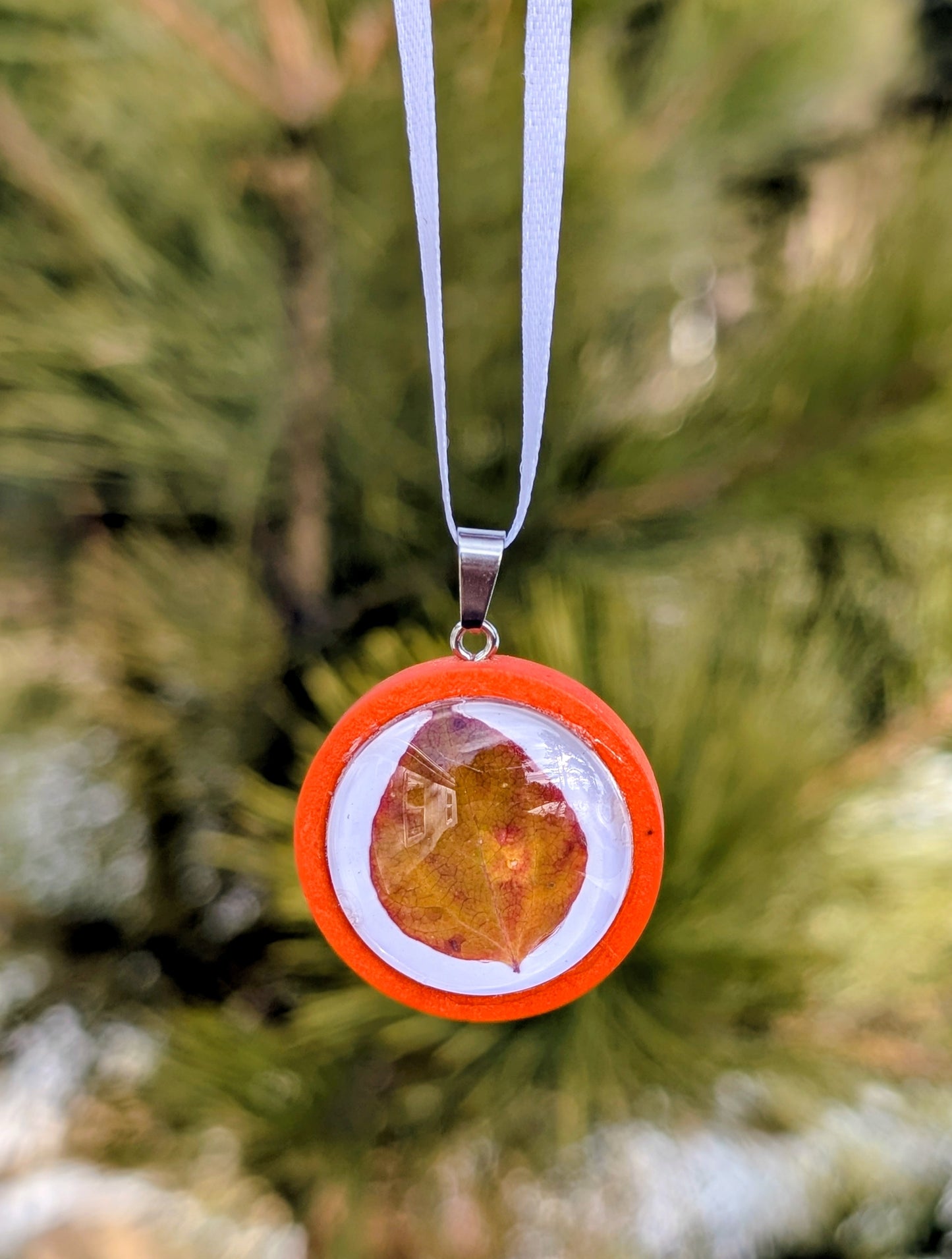 Small Wooden Aspen Leaf Ornaments